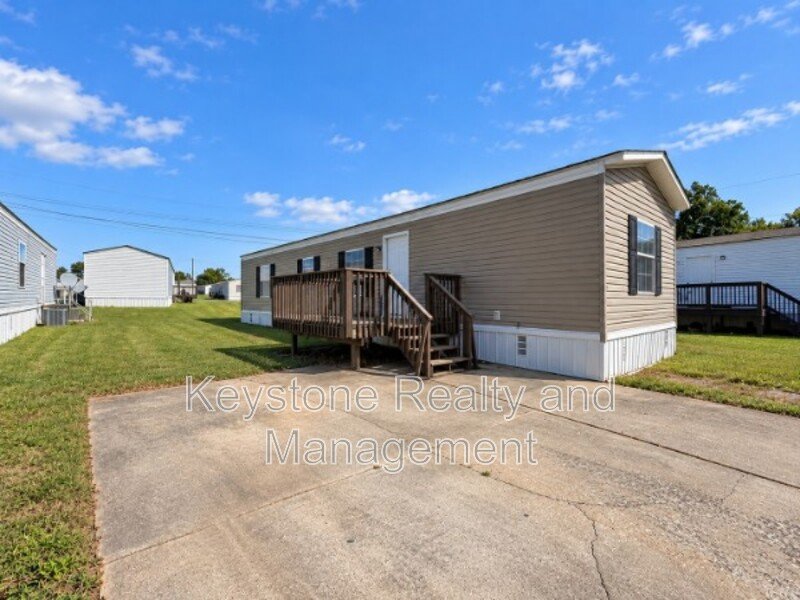 910 Gabby Lane property image