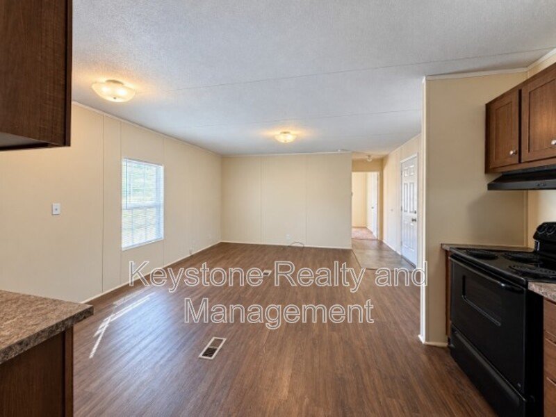 910 Gabby Lane property image