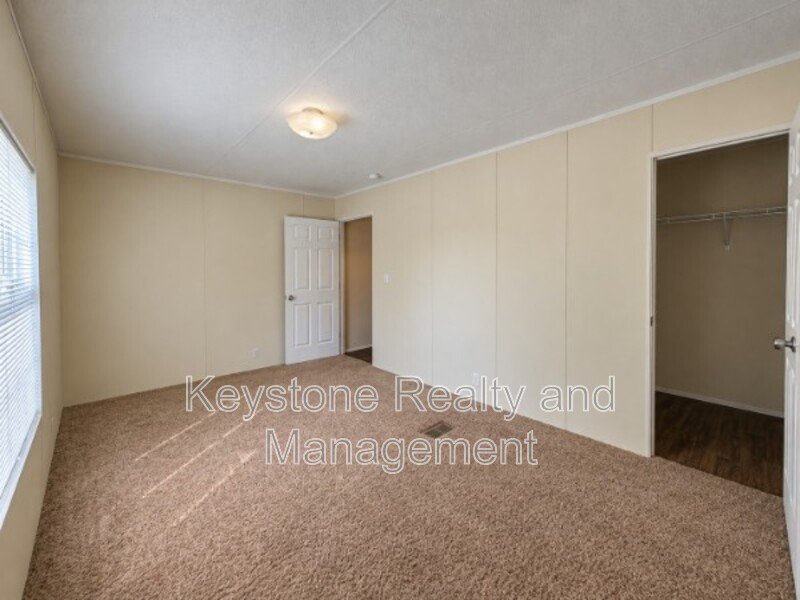 910 Gabby Lane property image