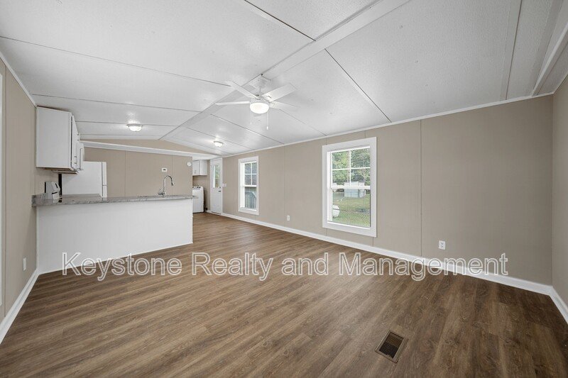 2740 Ann Drive Unit B property image