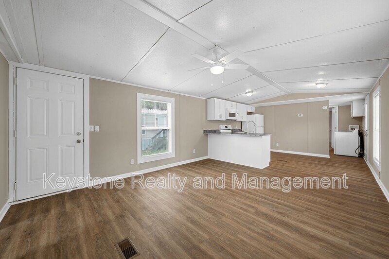 2740 Ann Drive Unit B property image