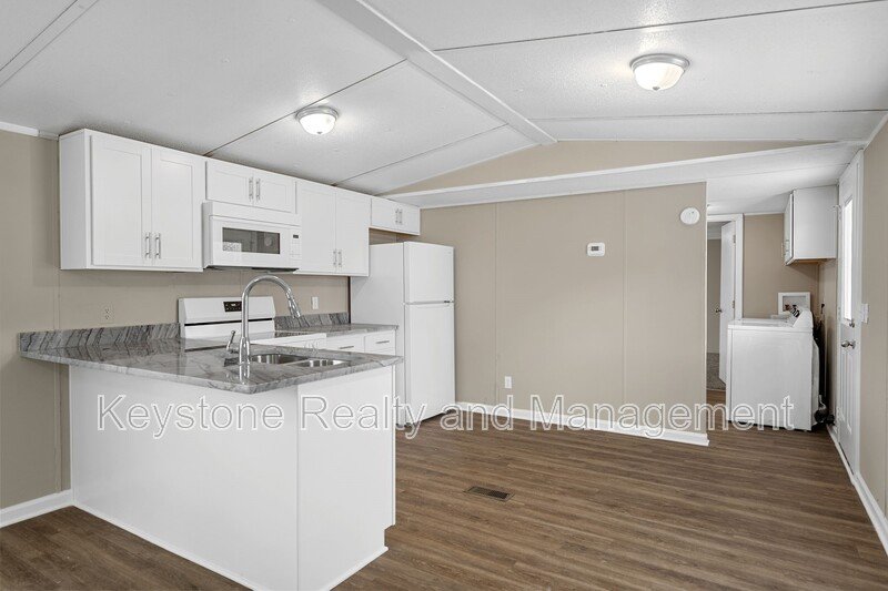 2740 Ann Drive Unit B property image
