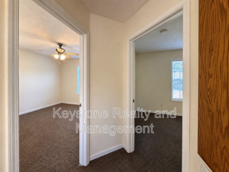 163 W. Oak Street property image