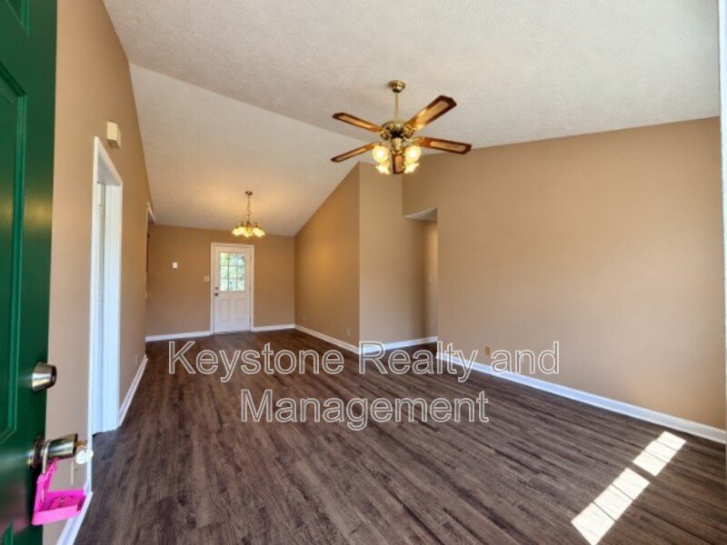665 Artic Avenue property image