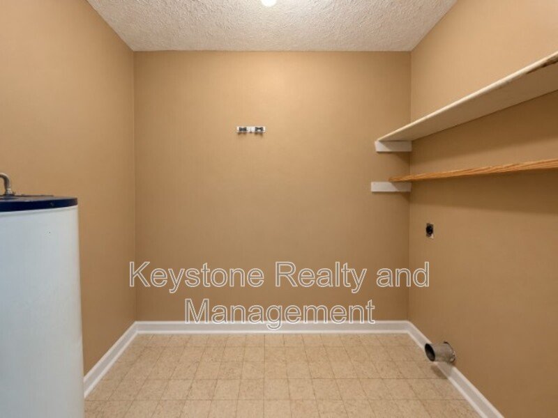 665 Artic Avenue property image