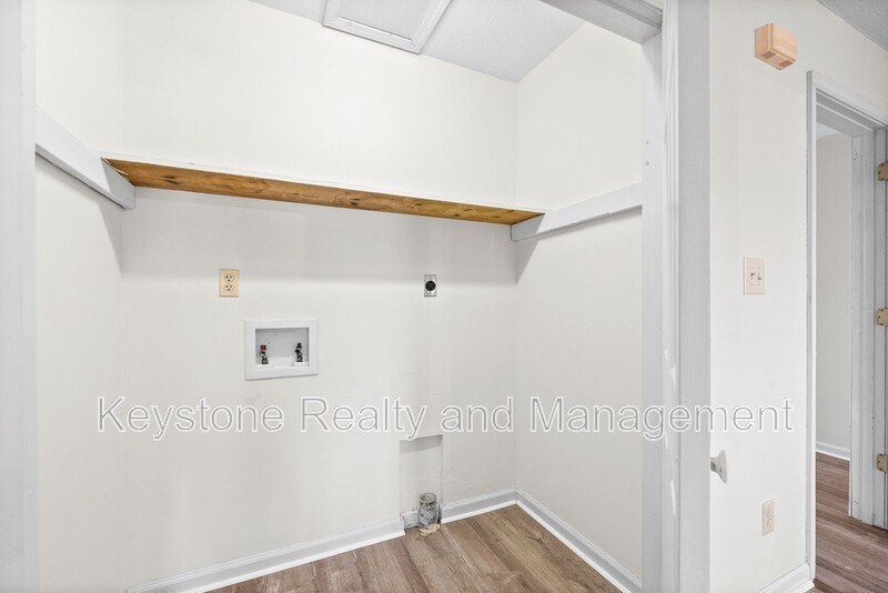 280 Thompsonville Lane Unit C property image