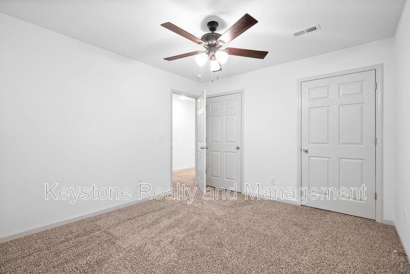 933 Center Road Unit B property image