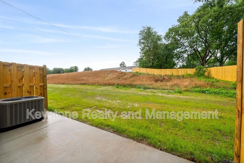 933 Center Road Unit B property image