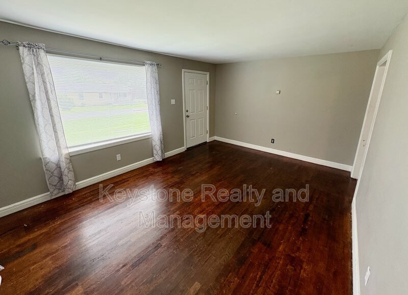 624 Vass Lane property image