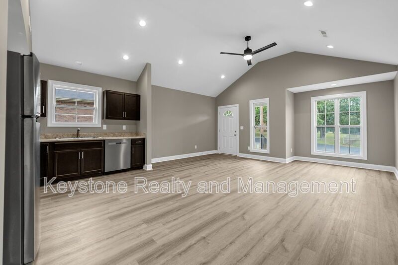 115 Holley Unit B property image