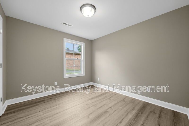 115 Holley Unit B property image