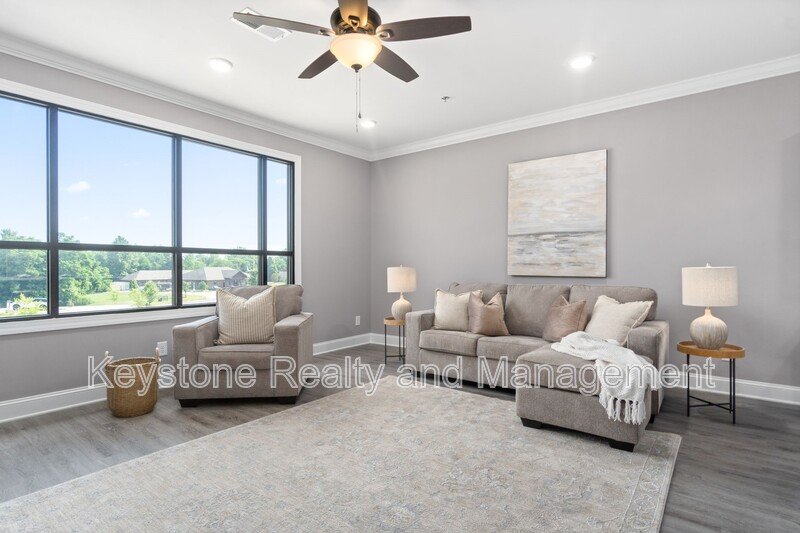 138 Center Pointe Drive Unit 2 property image