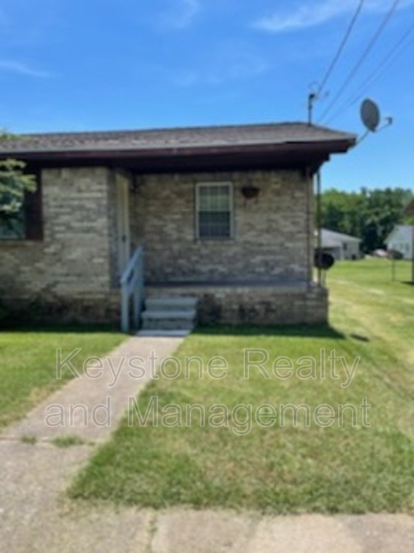 410 Lucky Debonair Street Unit B property image