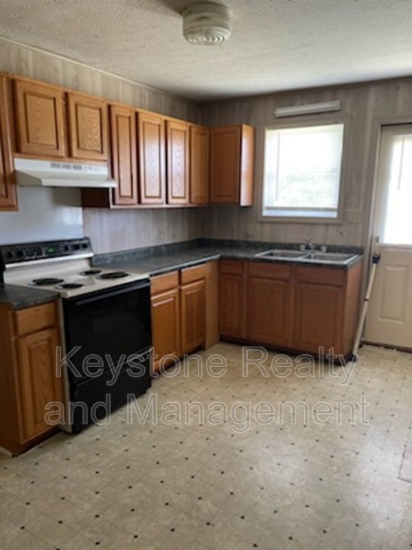 410 Lucky Debonair Street Unit B property image