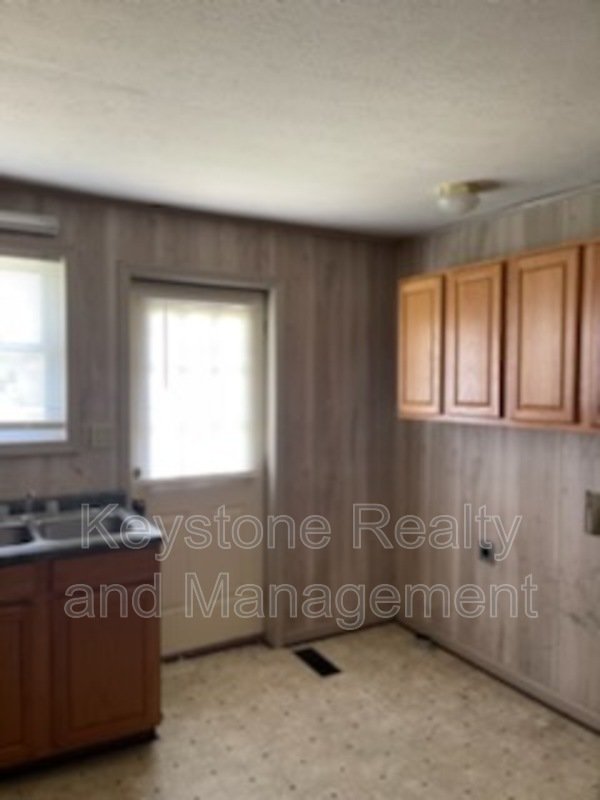 410 Lucky Debonair Street Unit B property image