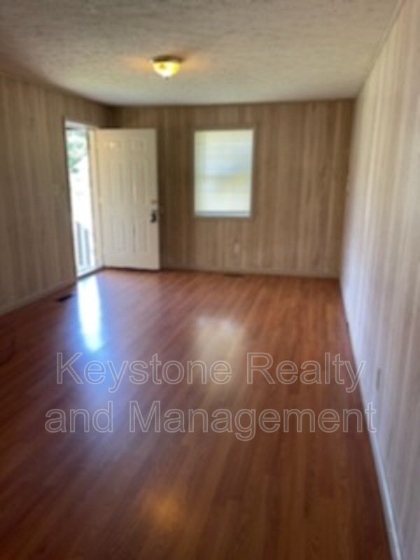 410 Lucky Debonair Street Unit B property image