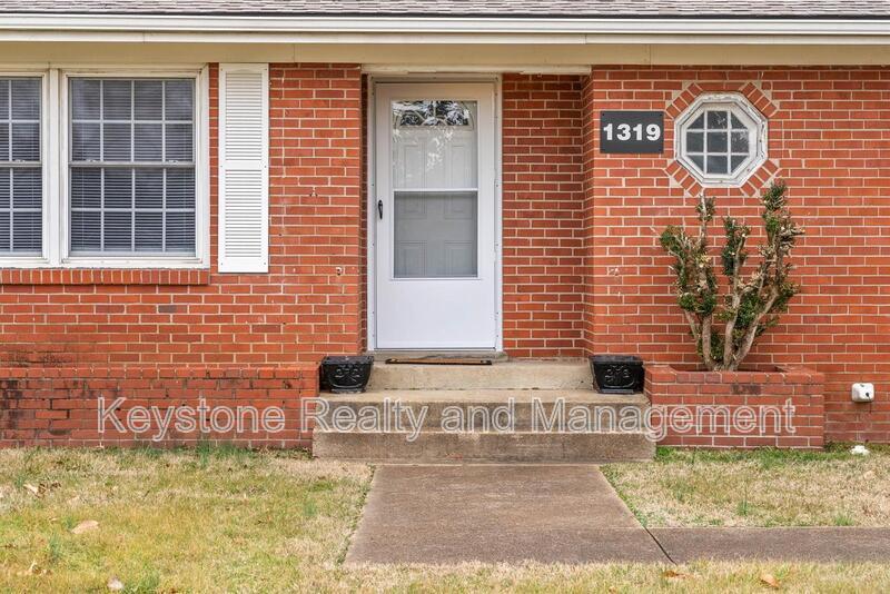 1319 Fort Campbell Blvd property image
