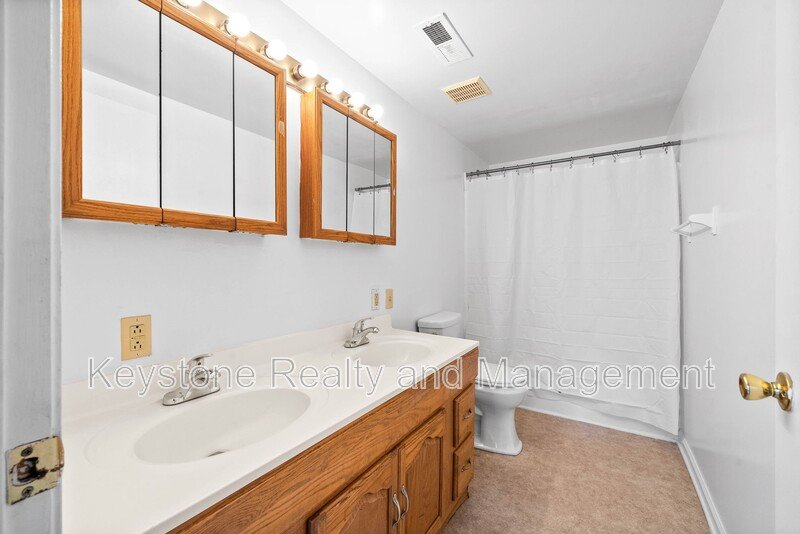1319 Fort Campbell Blvd property image