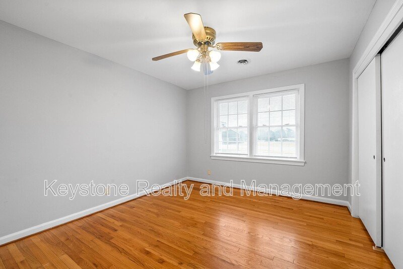 1319 Fort Campbell Blvd property image