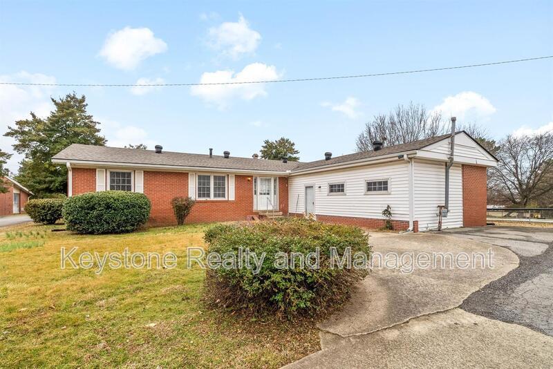 1319 Fort Campbell Blvd property image