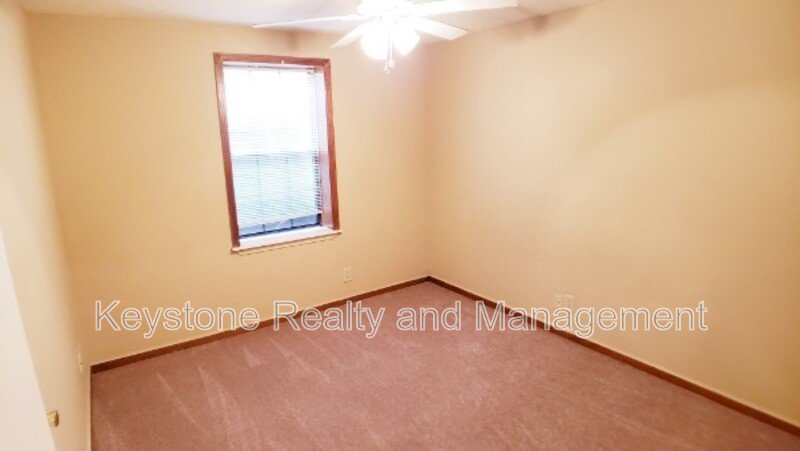 706 Peachers Drive Unit J property image