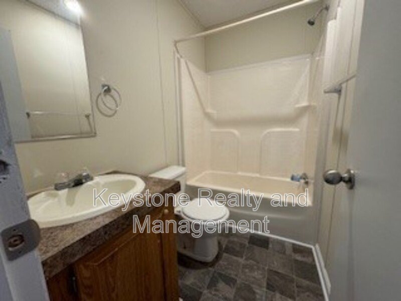 822 Monroe Lane property image