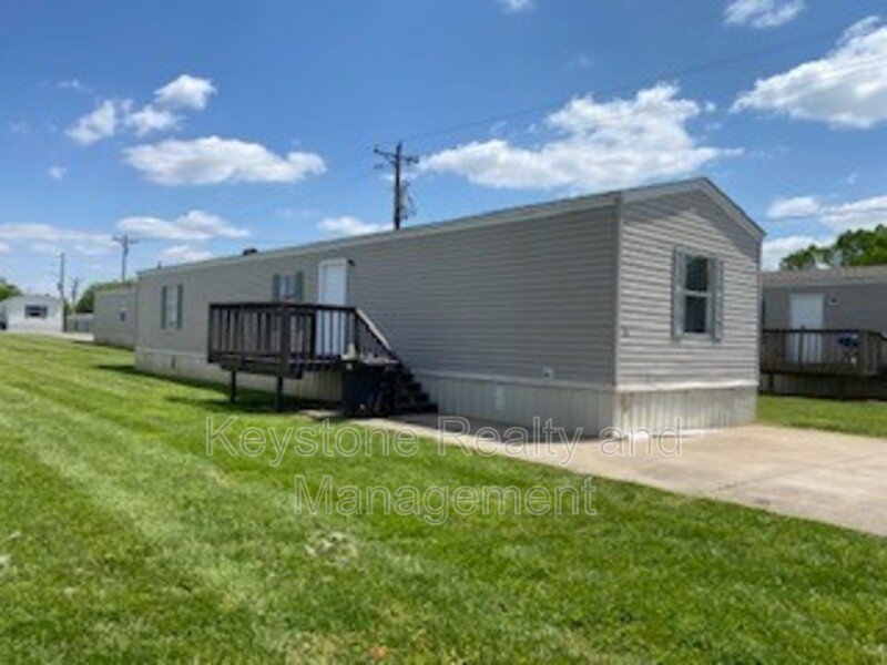 810 Monroe Lane property image