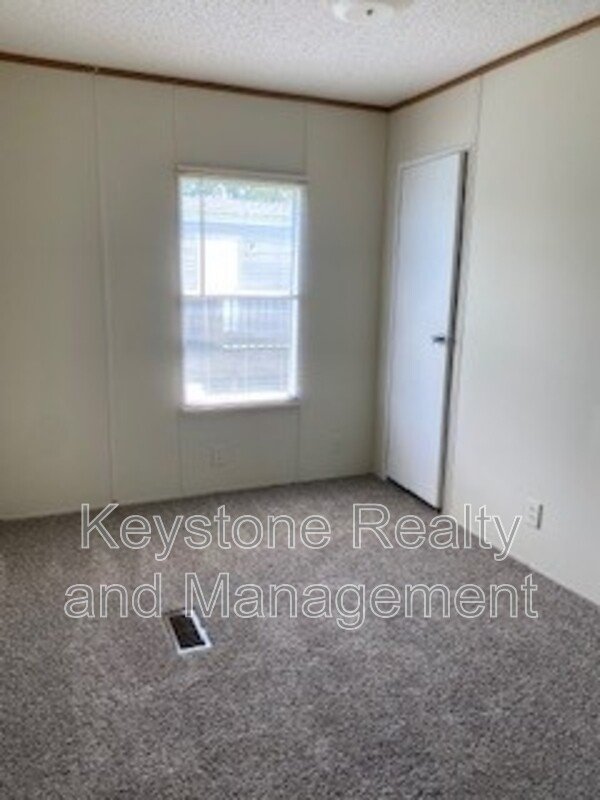 810 Monroe Lane property image