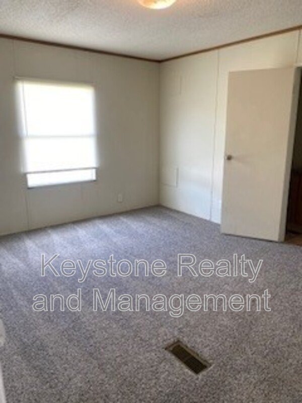 810 Monroe Lane property image