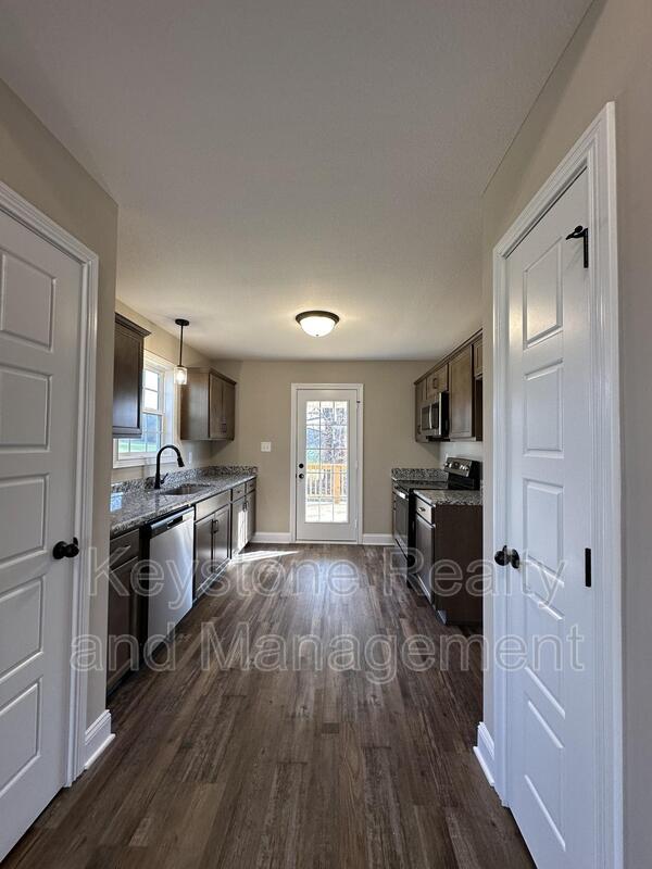 1256 Cardinal Creek Drive property image