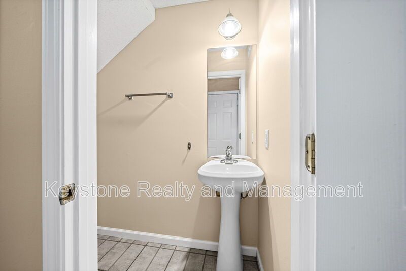 3285 Tower Drive property image