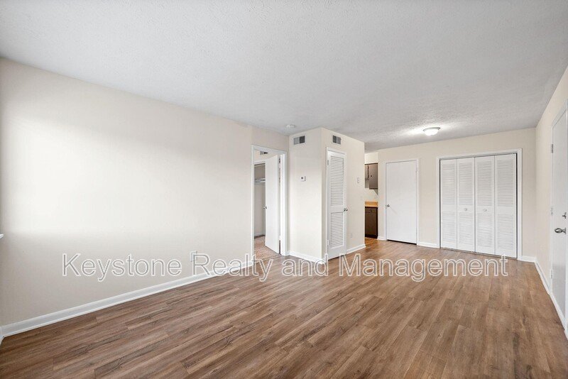 225 Clara Drive Unit 4B property image