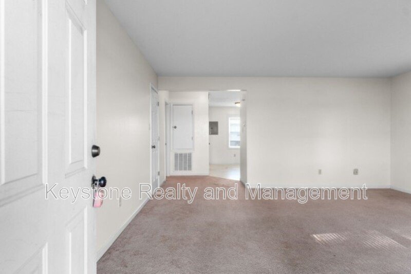 286 Thompsonville Lane Unit 103 property image