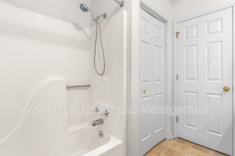 286 Thompsonville Lane Unit 103 property image