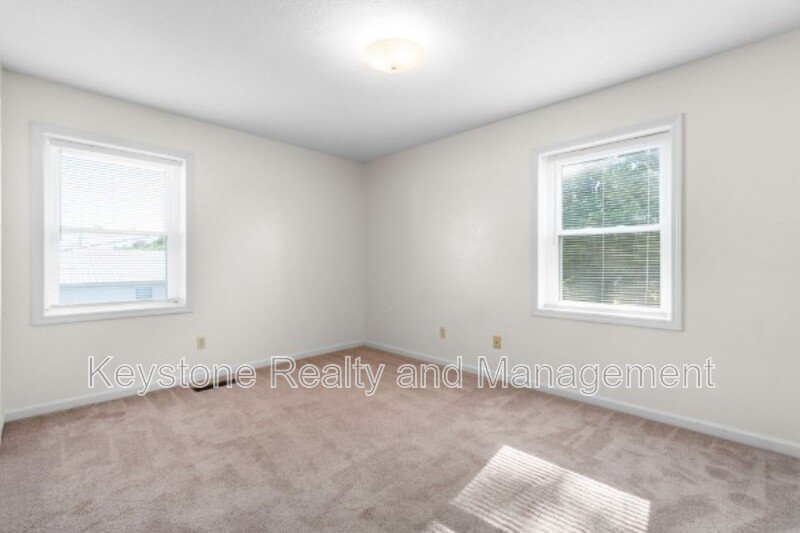 286 Thompsonville Lane Unit 103 property image