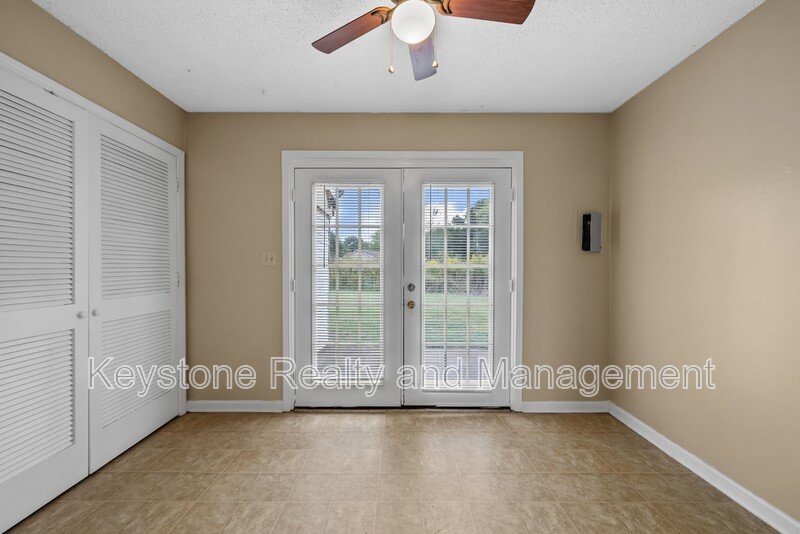 1070 Pembroke Oak Grove Road Unit 27 property image
