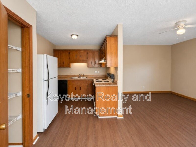 706 Peachers Drive Unit J property image