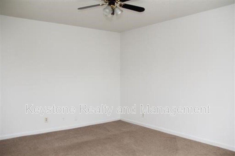 1375 Thompsonville Lane property image