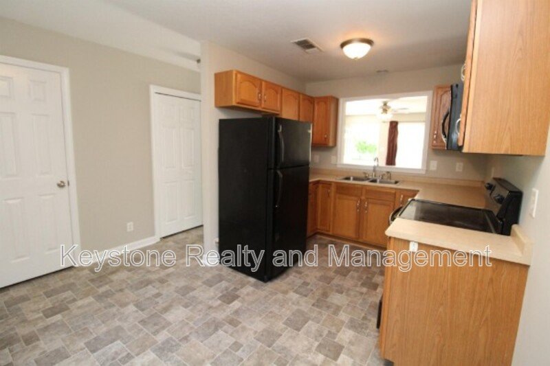938 Cumberland Drive Unit B property image