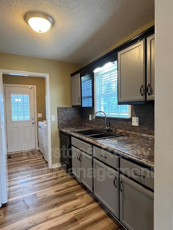 404 Sideline Drive property image