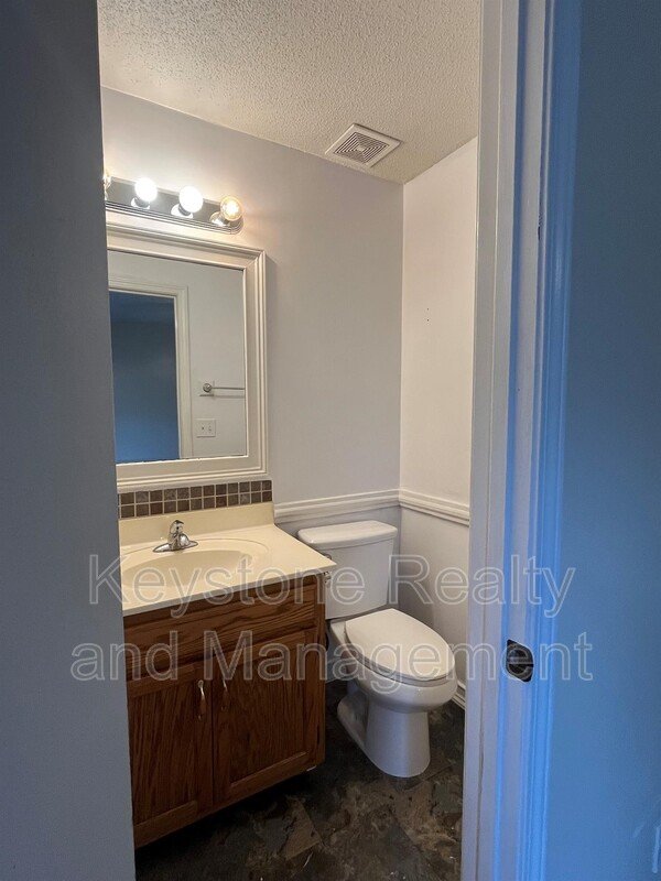 404 Sideline Drive property image
