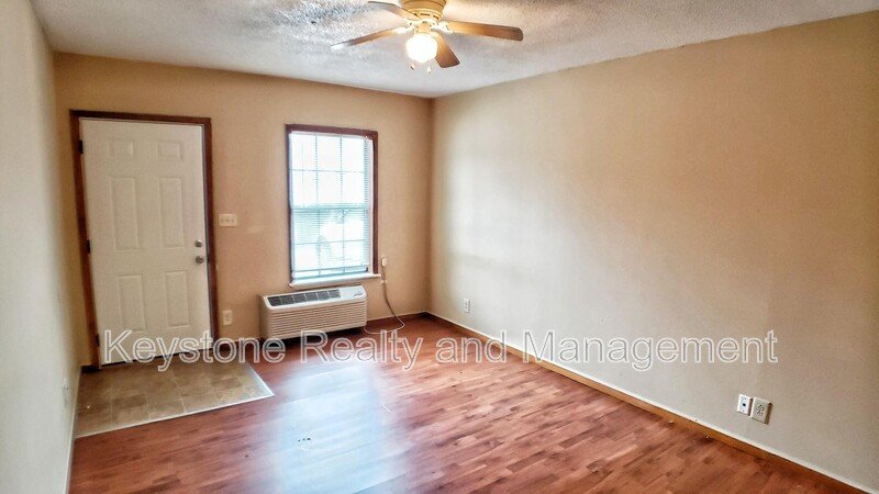 706 Peachers Drive Unit B property image