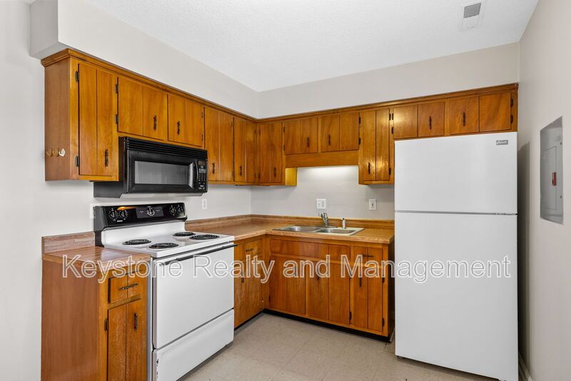 1375 Thompsonville Lane property image