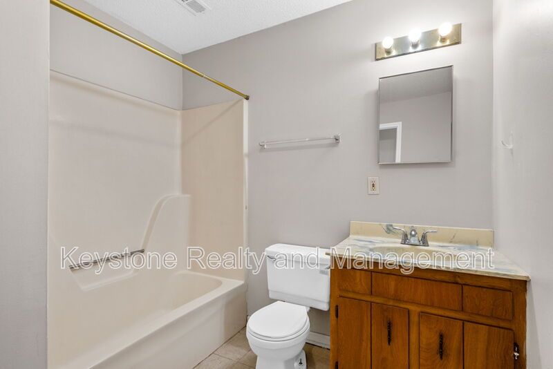 1375 Thompsonville Lane property image