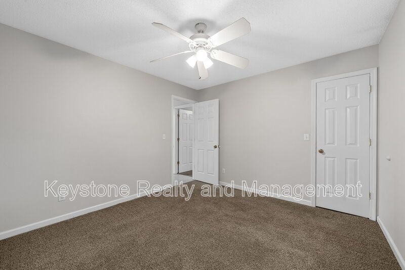 1375 Thompsonville Lane property image