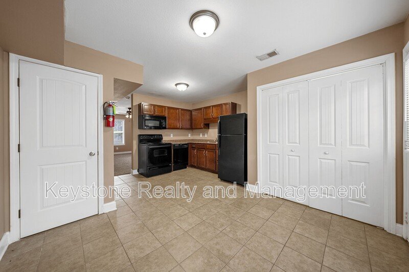 2296 McCormick Lane Unit J property image