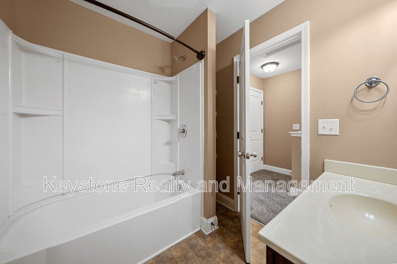 2296 McCormick Lane Unit J property image