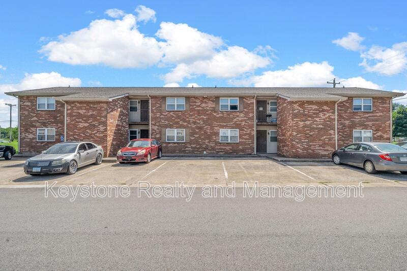 812 Pembroke Oak Grove Road Unit 16 property image