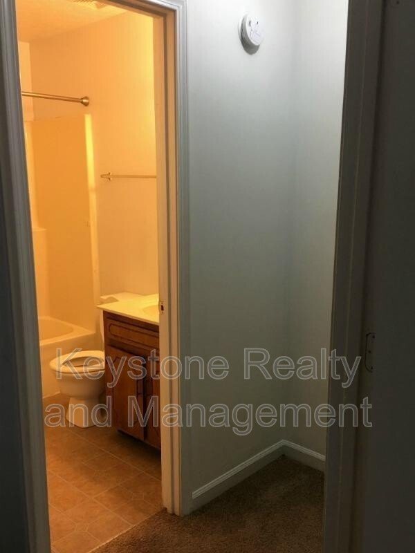 1375 Thompsonville Lane property image