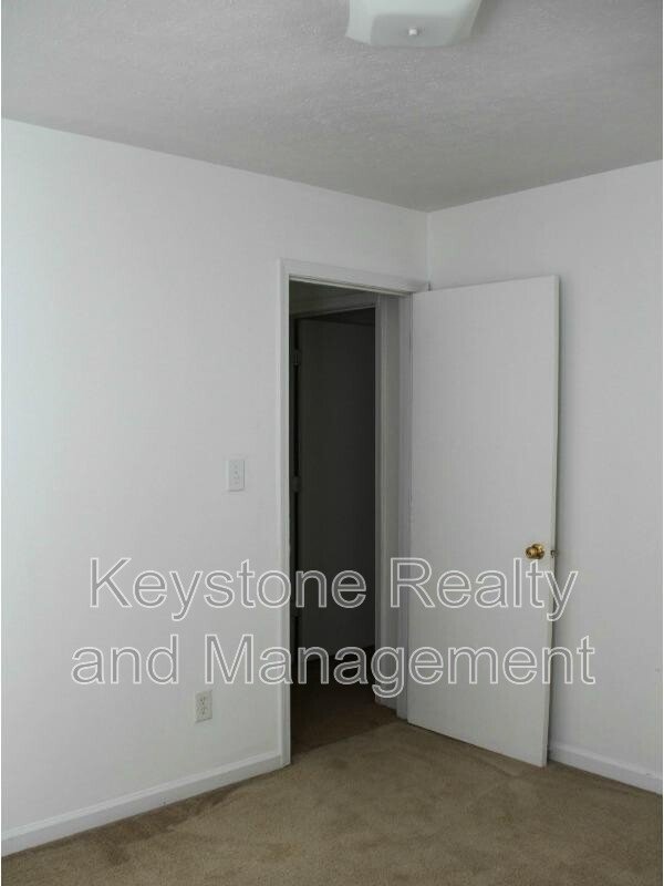 1375 Thompsonville Lane property image